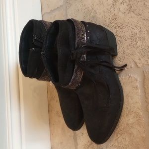 NWT Size 3 Justice Booties